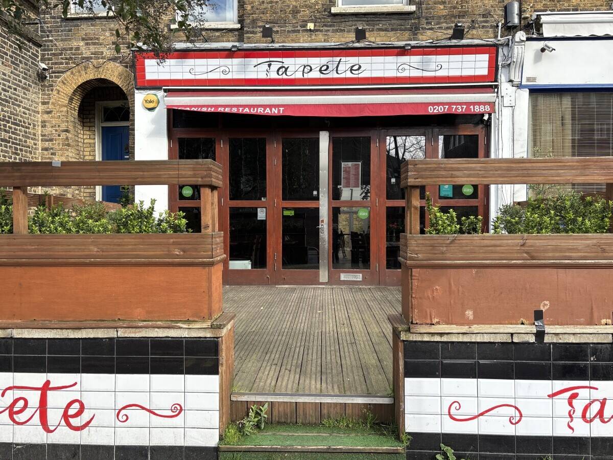 Reputable Spanish Restaurant with Bar for sale in London