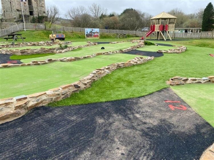 PROVIDER, DESIGNER AND MANUFACTURER OF ARTIFICIAL GRASS SURFACES Photo 4