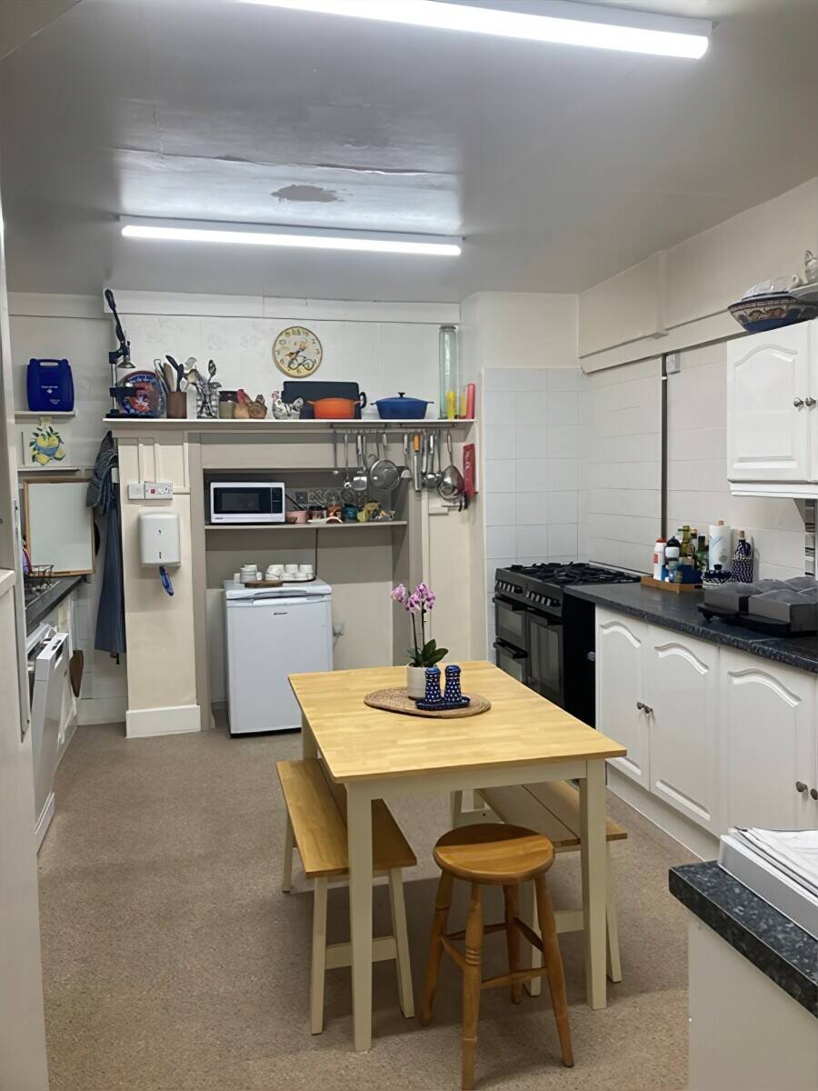 Successful Seaview Guest House in Weymouth For Sale Internal Repairing Lease Photo 4