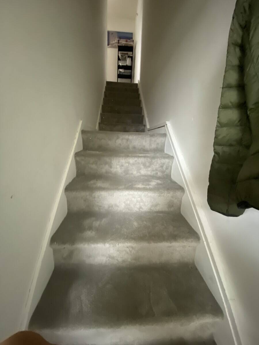 Italian pizza & kebab takeaway for sale with 1 bedroom flat and potential space for expansion Photo 4