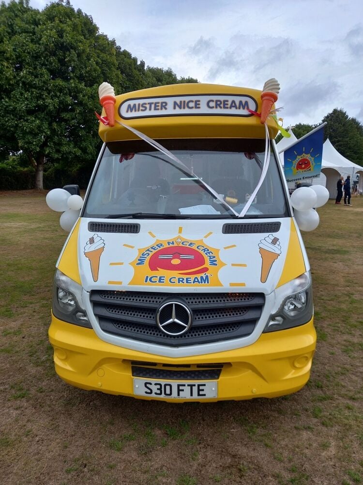 Fully Relocatable, Mobile Ice Cream and Dessert Business for Sale in Oxfordshire