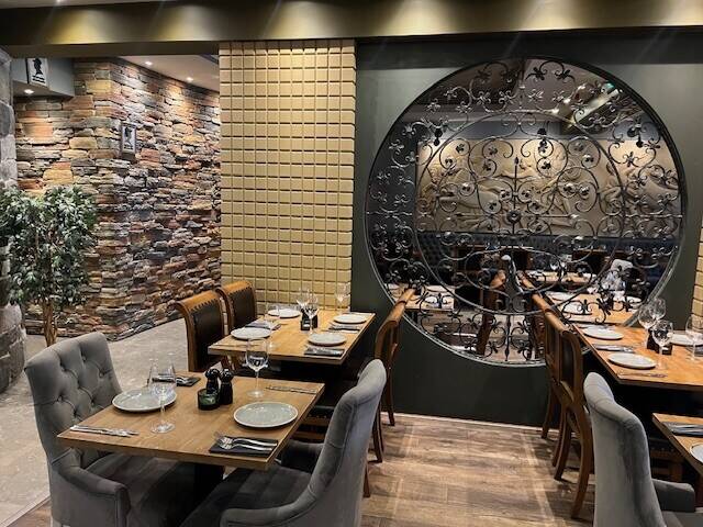 Turkish restaurant  Grill  & Bar for Sale in Croydon Photo 4