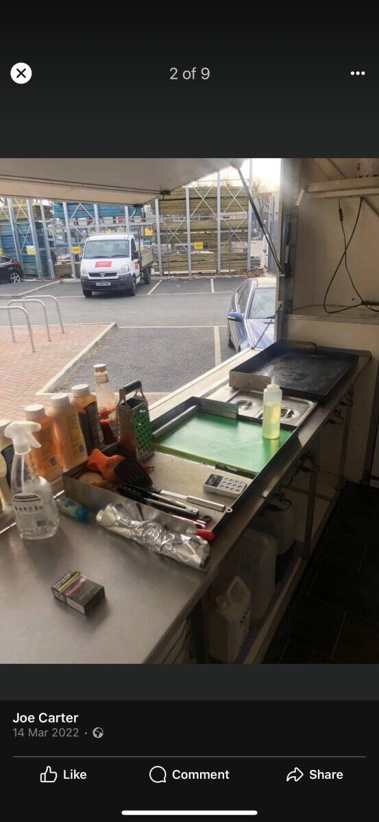 Burger van with plot/pitch Photo 4