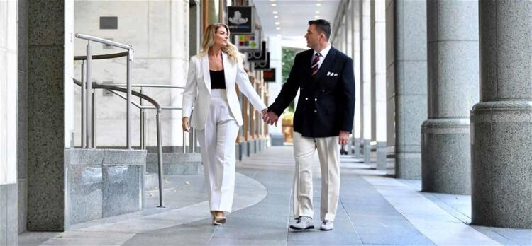BESPOKE FASHION HOUSE WITH HIGH-END CLIENTS