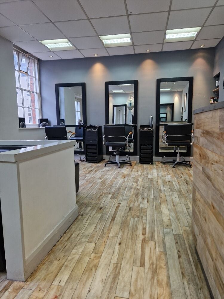 ***REDUCED***Established and Thriving Hair Salon for Sale in Coleshill