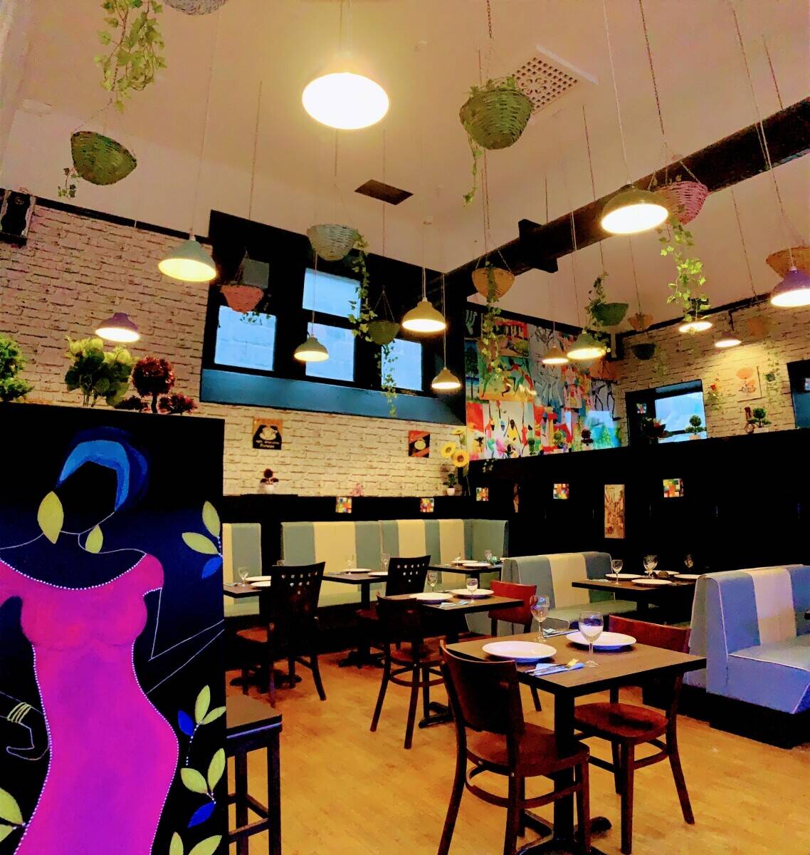 Prime Location & Established-55 seater Restaurant for Sale on Little Belmont Street Photo 4