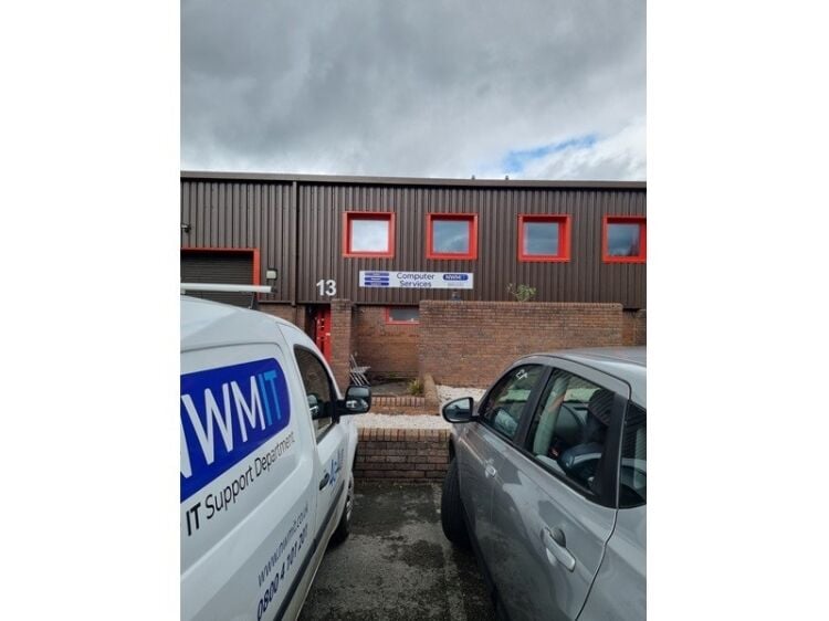 Well Established Computer Services And IT Support Business For Sale Photo 4