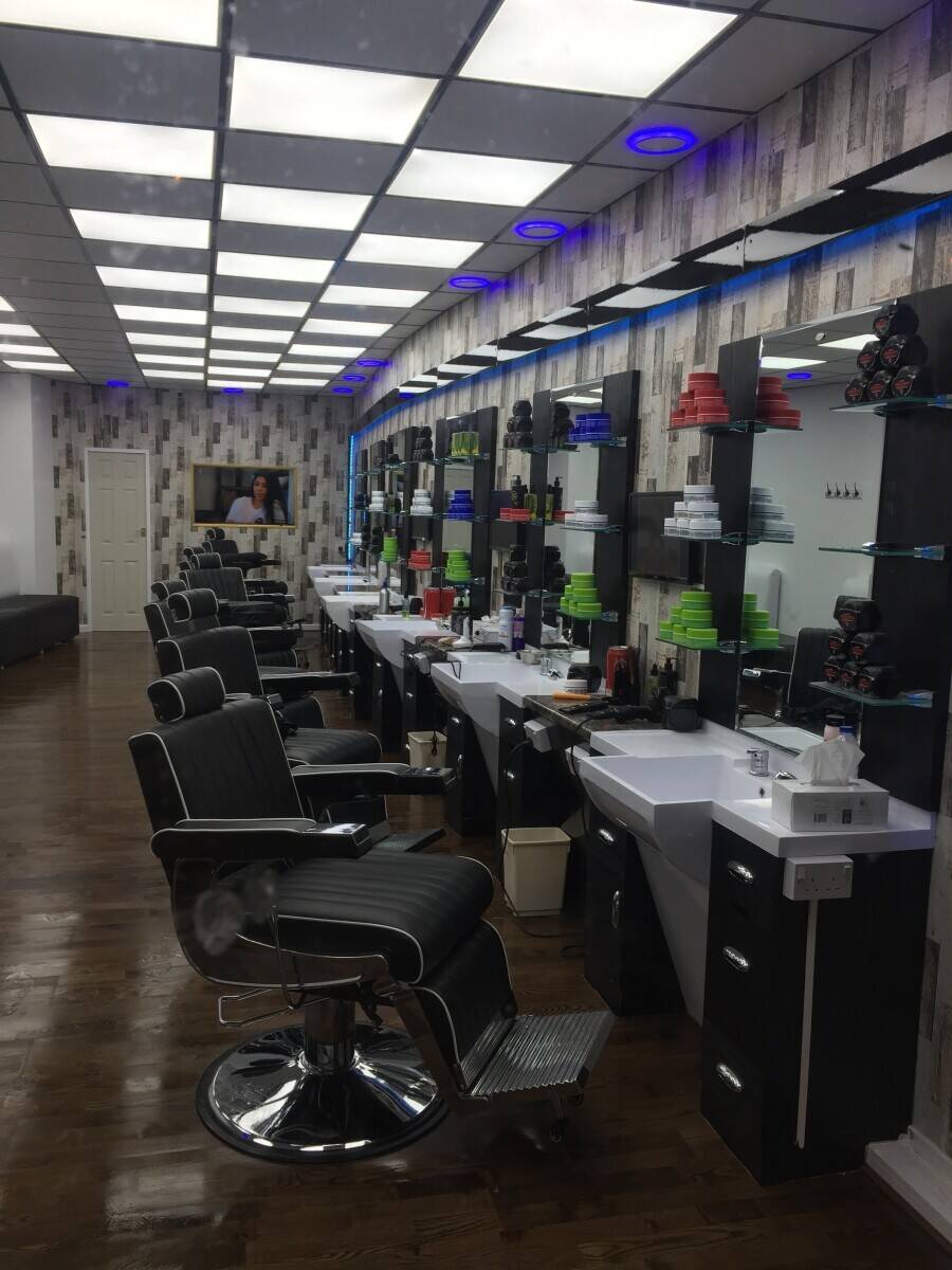Barber shop for sale Photo 4