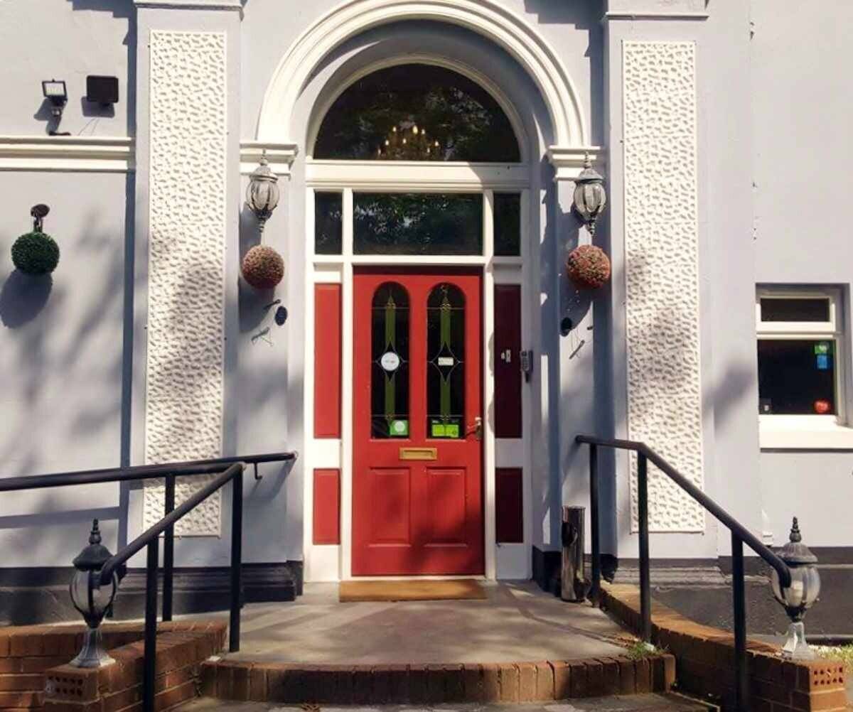 A large commercial property in a Prime Location A large commercial property in a Prime Location