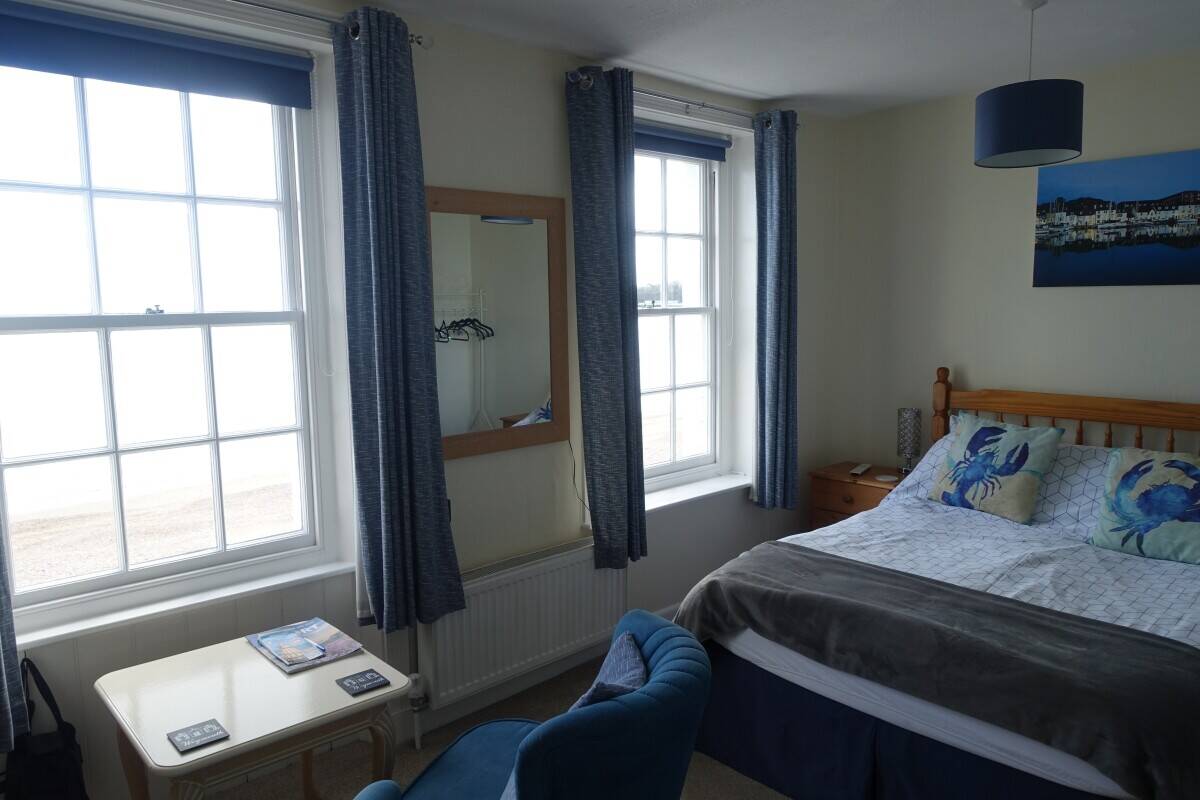 Superb Guest House right on the Beach Photo 4