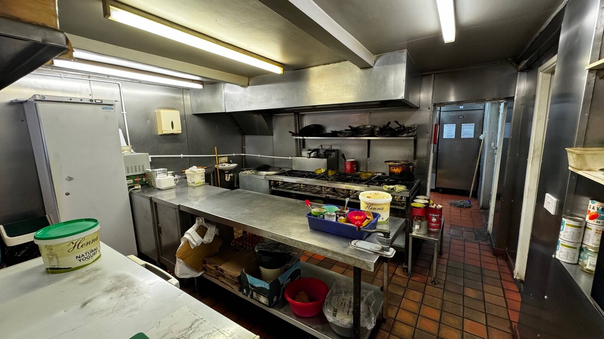 Indian Takeaway for Sale in Glossop, Derbyshire Photo 4