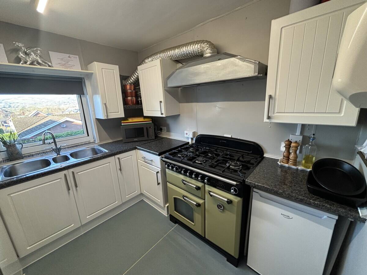 MID WALES - WELL APPOINTED WALES TOURIST BOARD 4* GUEST HOUSE Photo 4