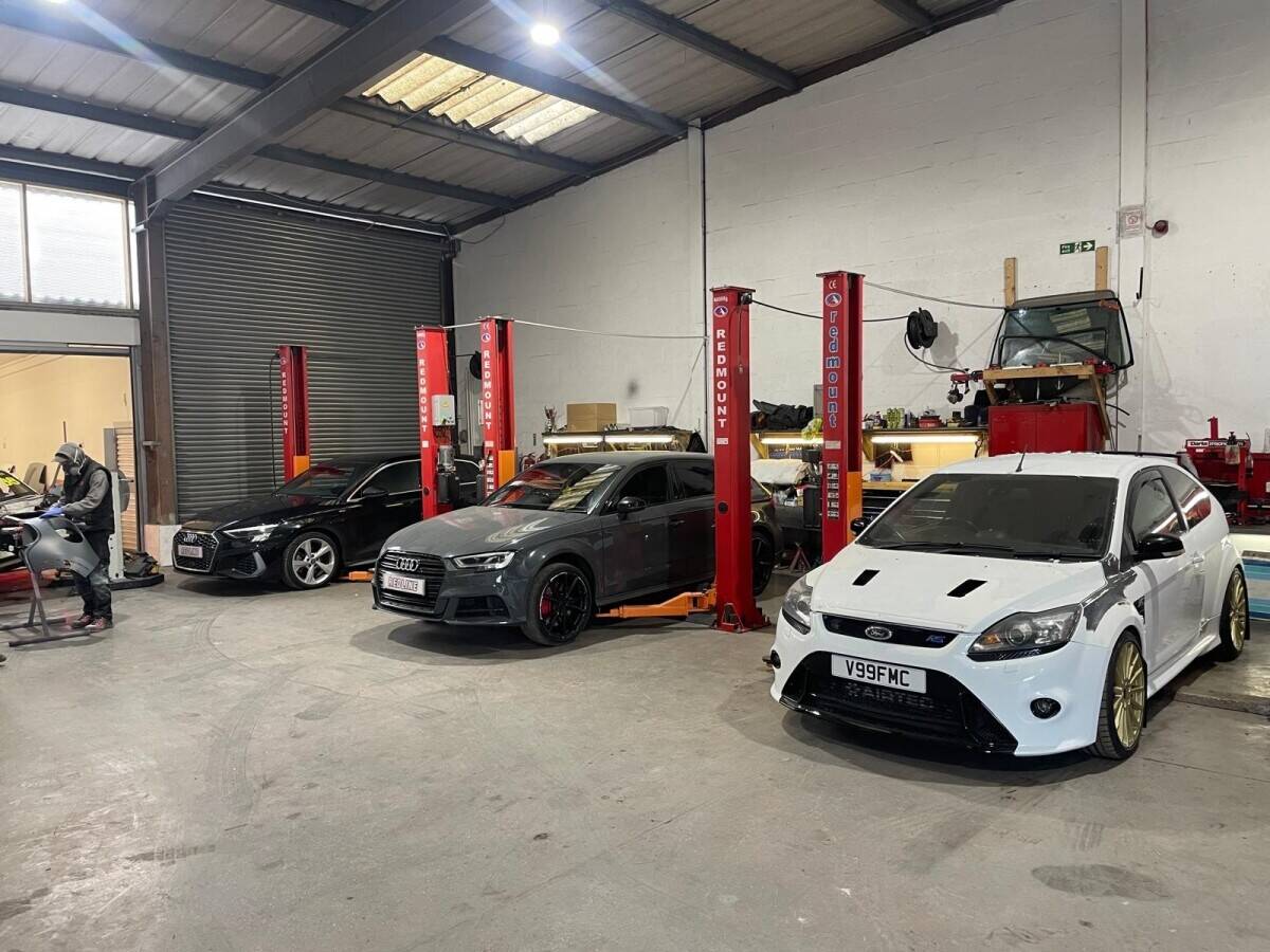 Car repair garage in Cardiff
