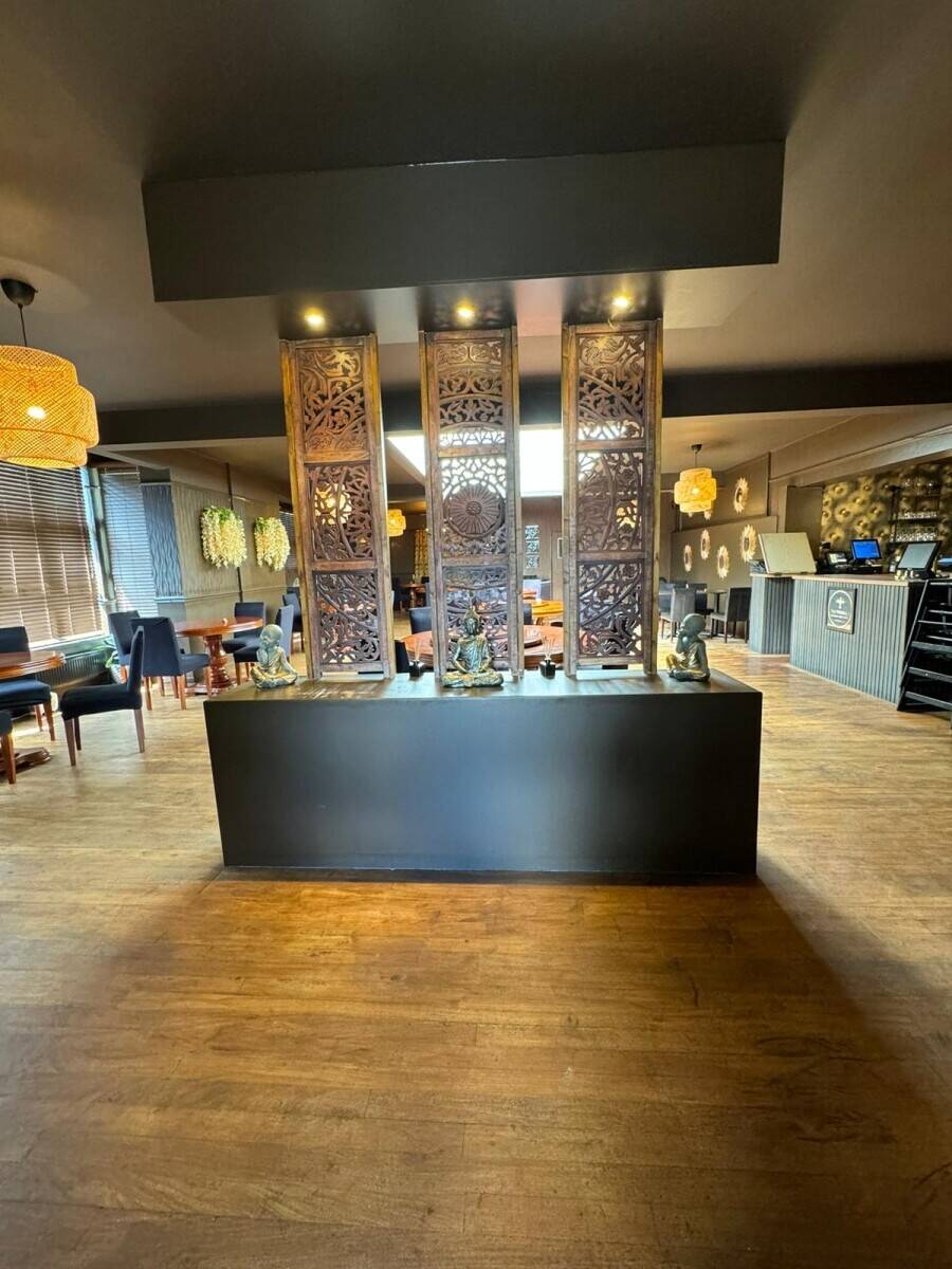 Fully furnished busy restaurant for sale