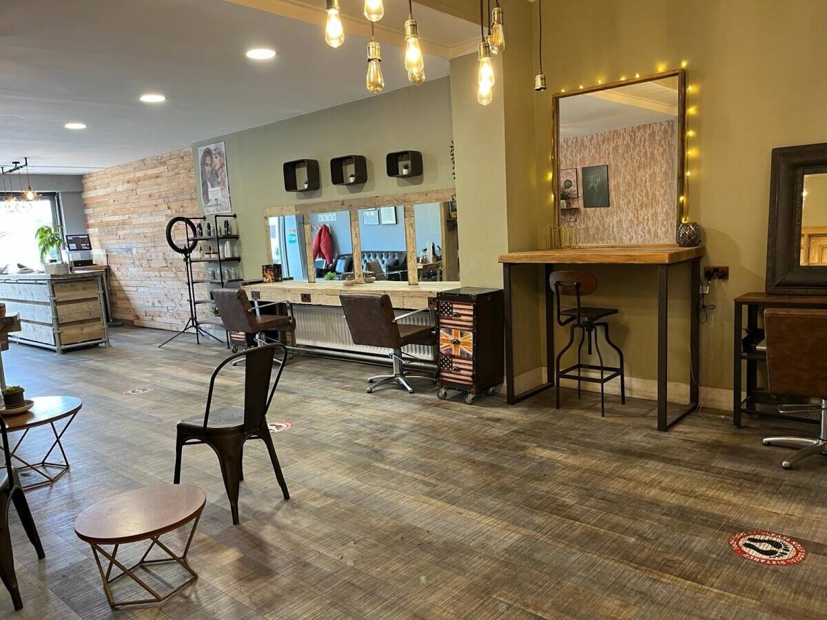 Busy and Long Established Hairdresser in Great Trading Position Photo 4