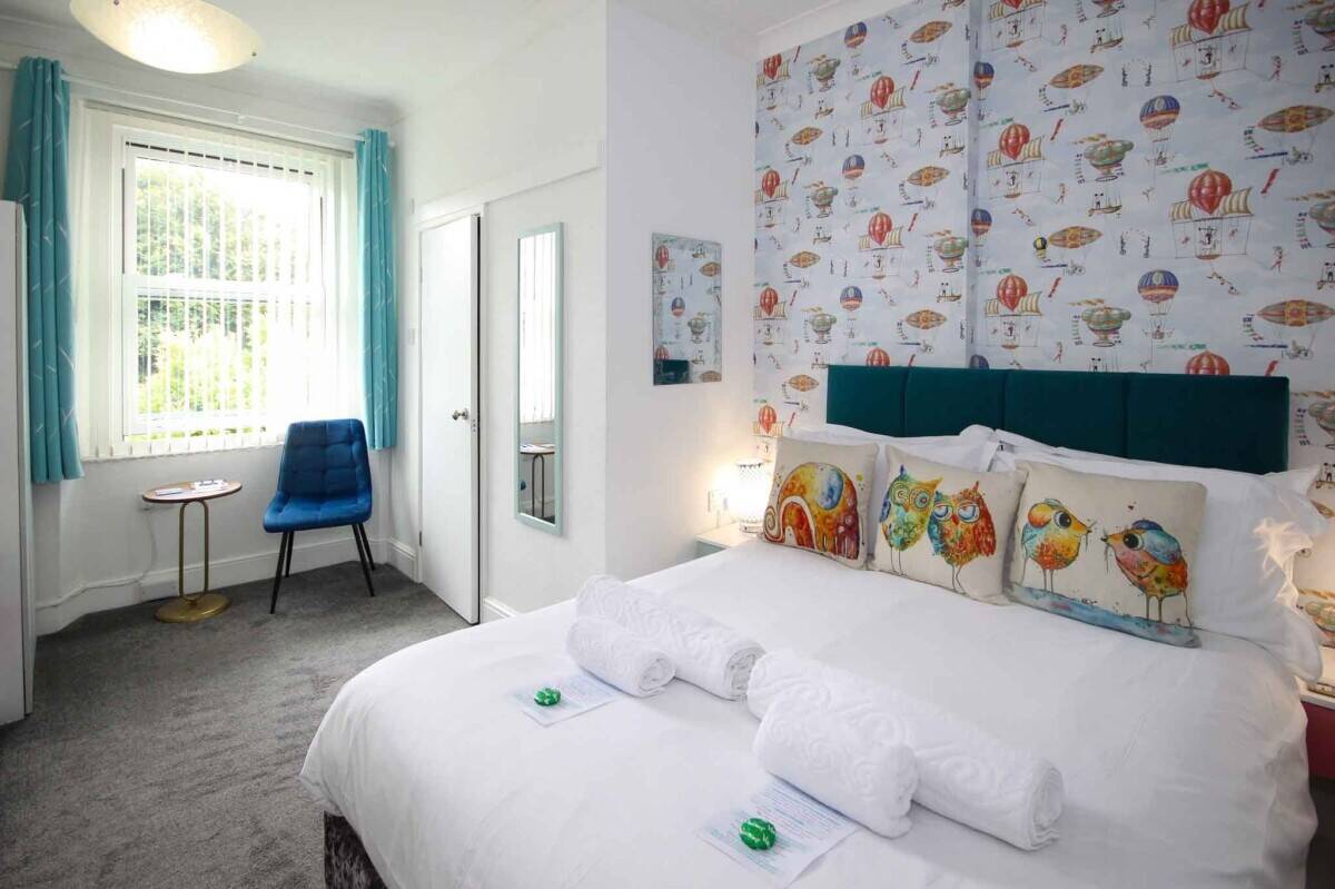 A Beautifully Presented 7 en-suite Guest House Photo 4