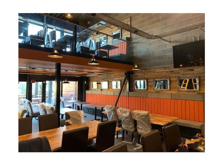 Well Established & Popular Restaurant and Bar For Sale Photo 4