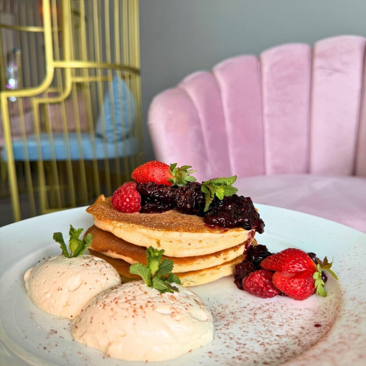 Restaurant/cafe/ icecream parlour  Photo 4