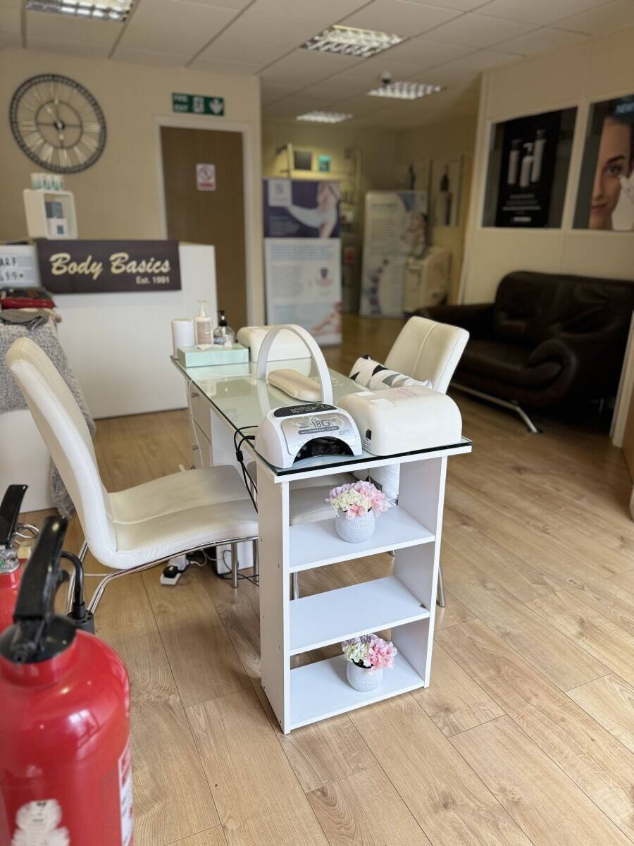 Beauty Salon for Sale in Dunstable, Beds
