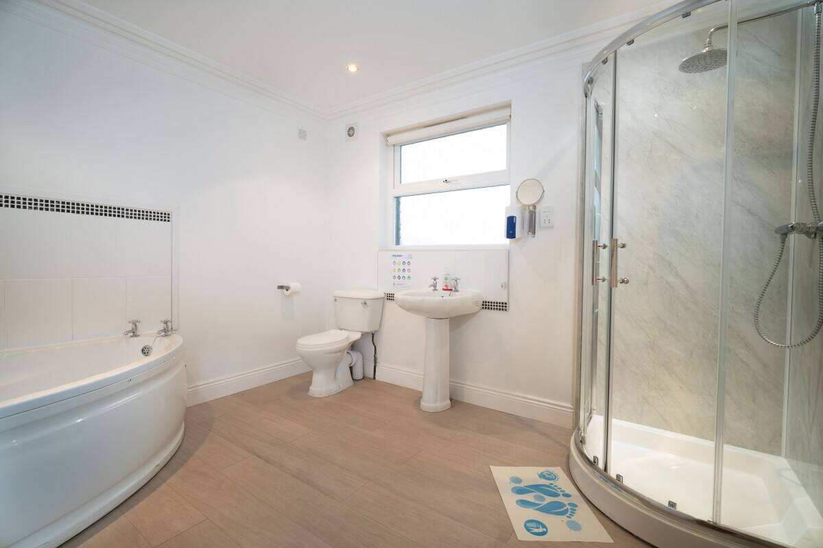 Large holiday let, Ballycastle