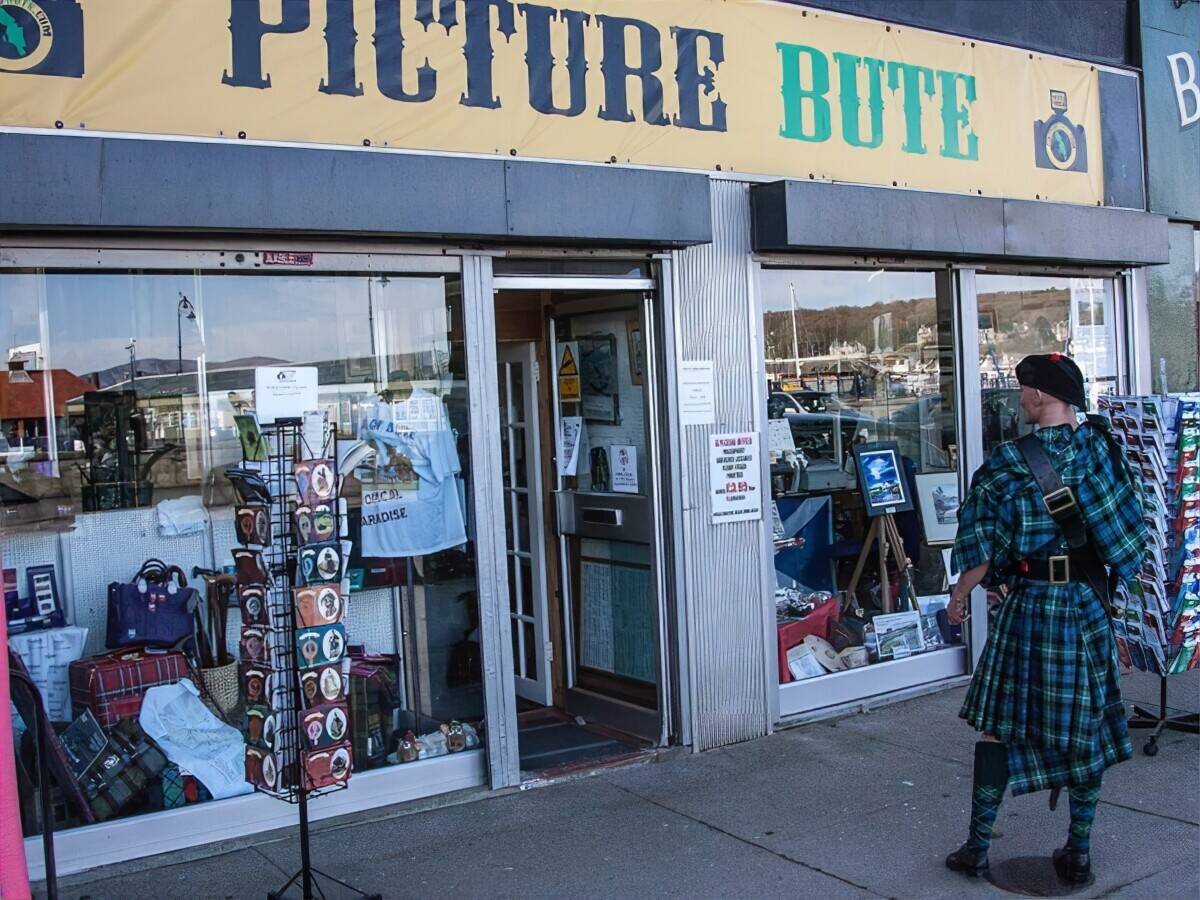 Established Retail Business & Art/Engraving Workshop For Sale (Retirement)
