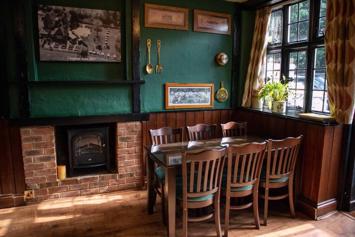 KENT - INVESTMENT SALE OF ICONIC KENT PUB (NET YIELD 7.5%) Photo 4