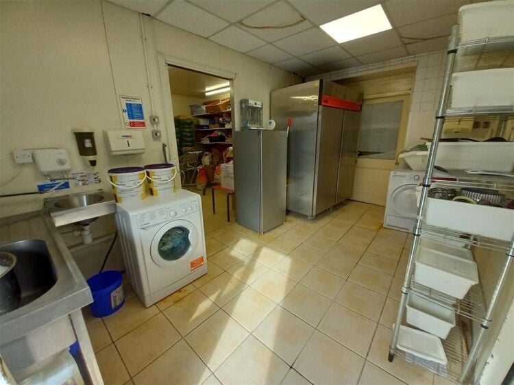 Bakers & Confectioners For Sale in Mansfield Photo 4