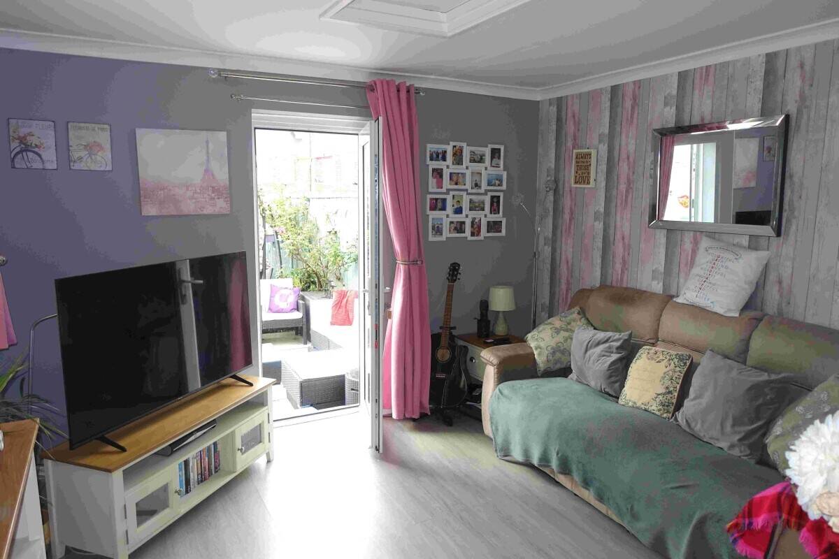 Well Established Seaside Guest House with Rare Car Park Photo 4