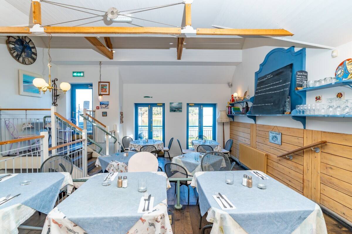 A popular Highland hostelry in an outstanding location on the NC500, Shieldaig (ref 1699) Photo 4