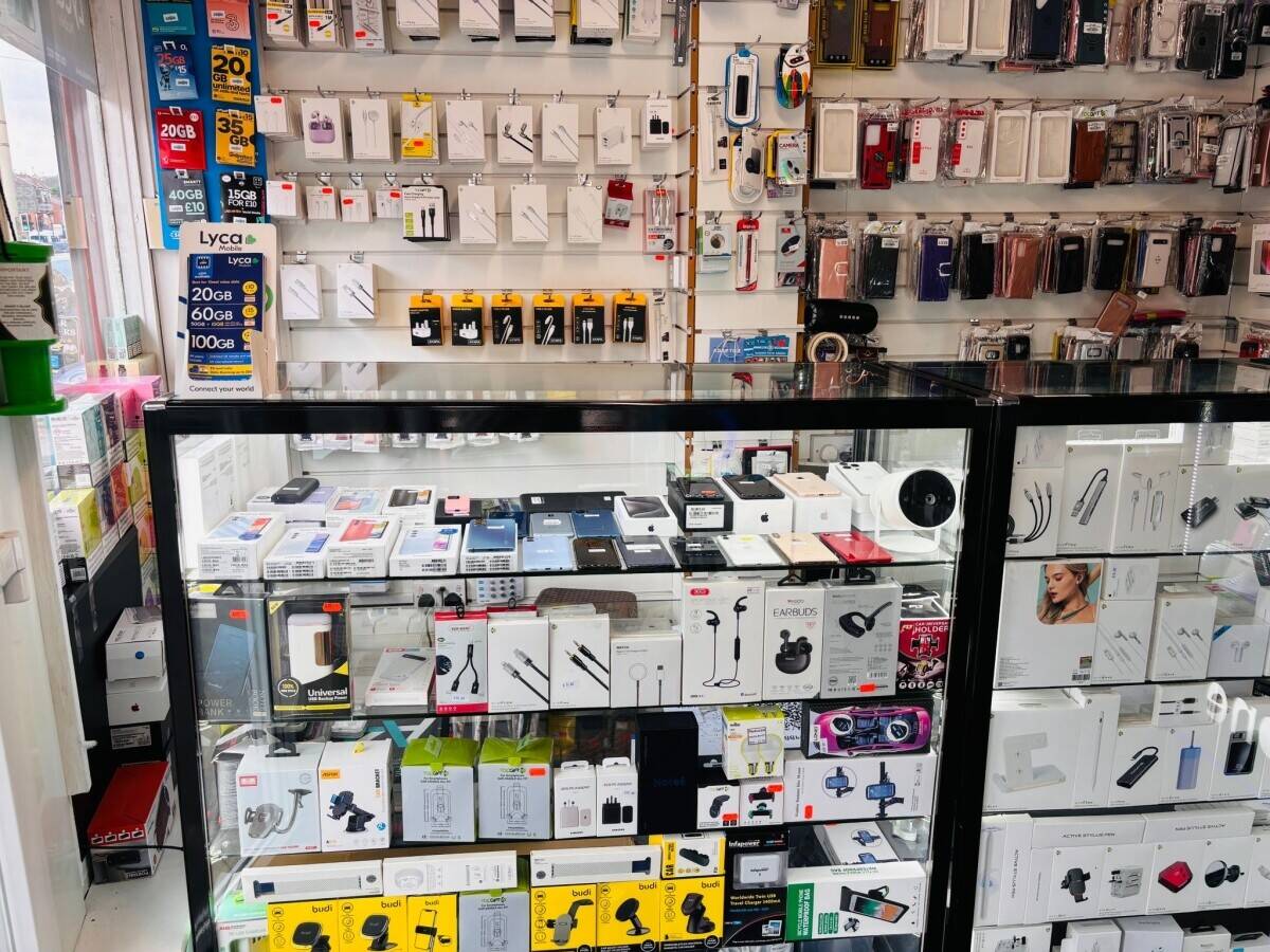 Mobile Phone shop and vape shop