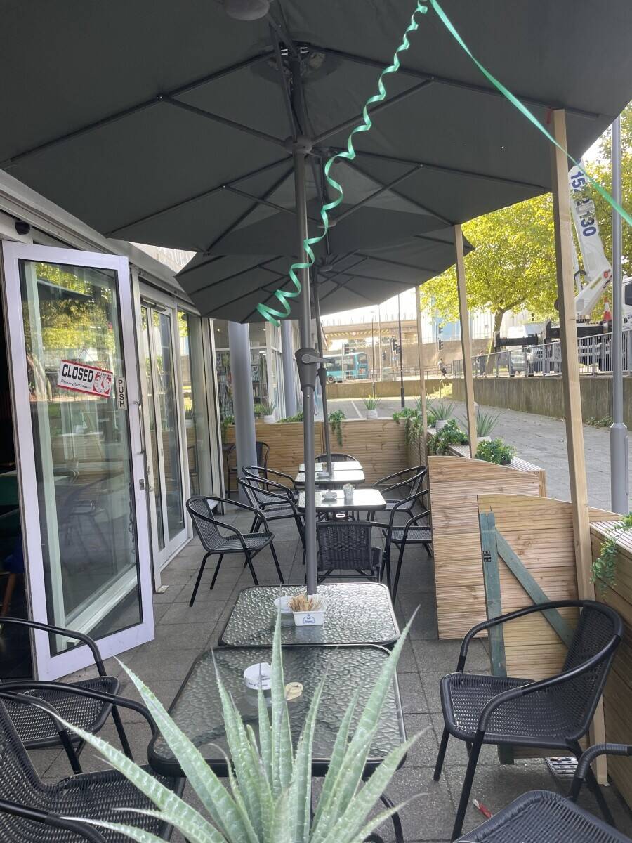 Established Cafe and Restaurant in Bletchley Photo 4