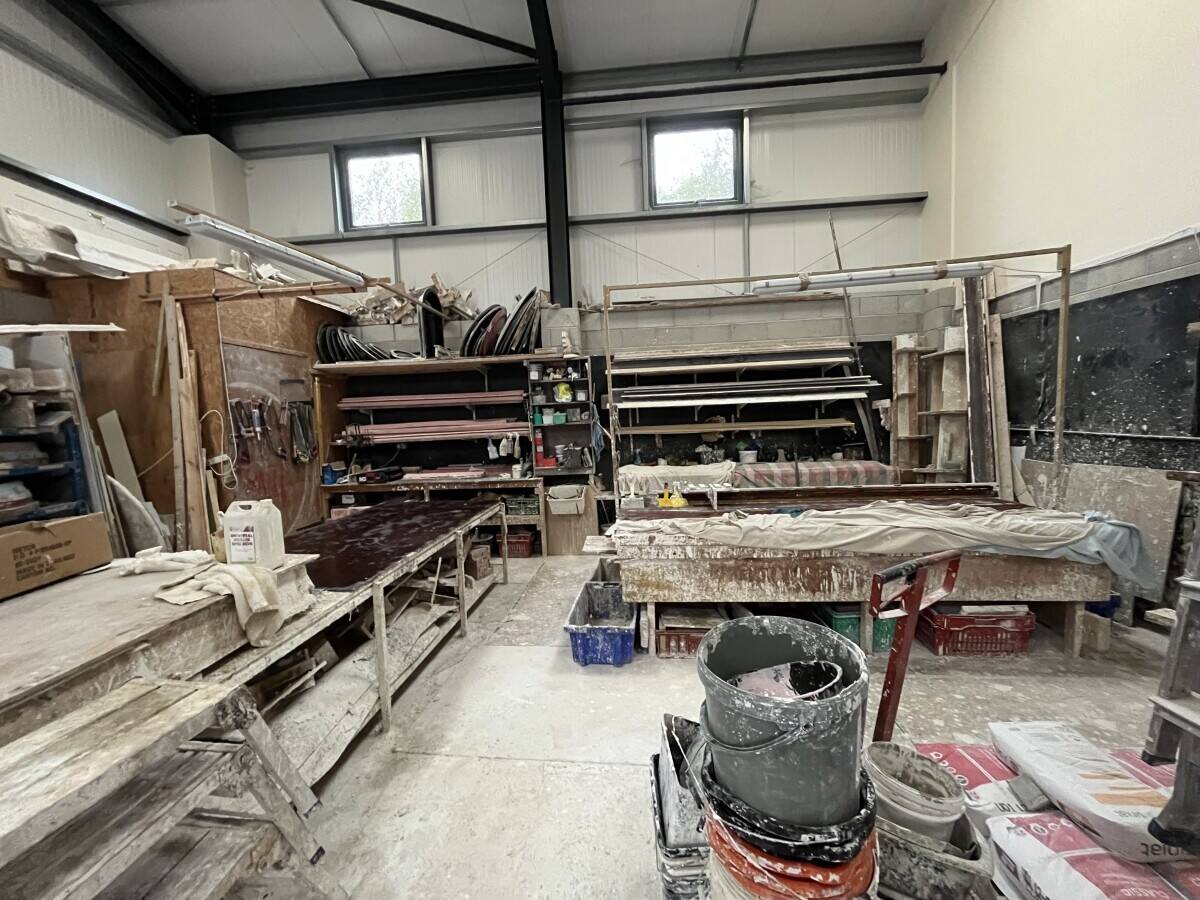 Leading Manufacturer and Installer of Plaster Cornice, Ceiling Centres and Mouldings in Devon