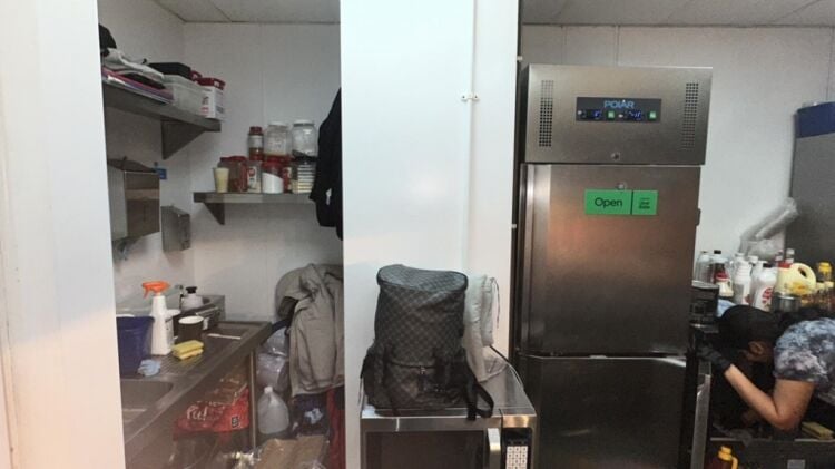 Highly Regarded Takeaway business in North Woolwich Photo 4