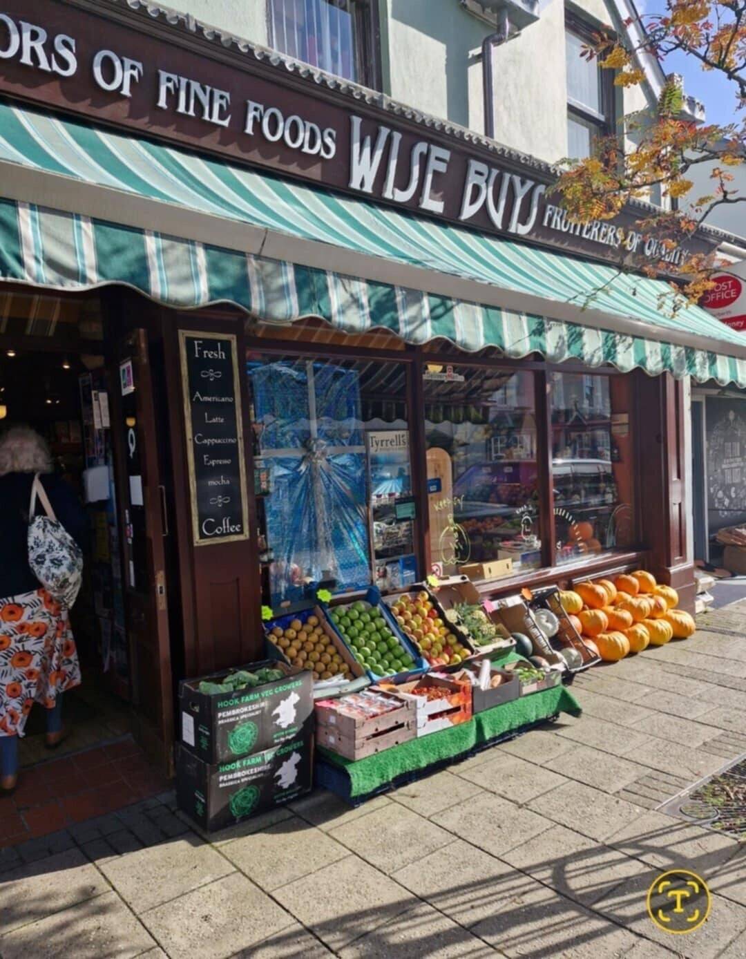 Prime Narberth, Pembrokeshire Shop + 2 Apartments. Huge income potential Prime Narberth, Pembrokeshire Shop + 2 Apartments. Huge income potential