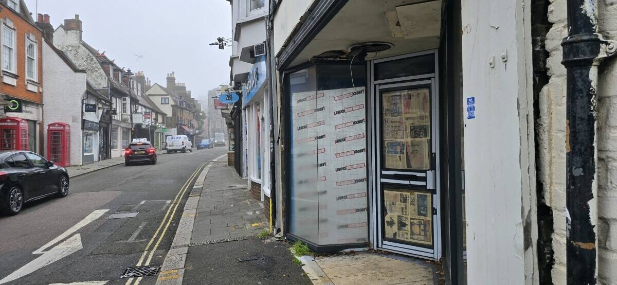 Takeway shop for rent