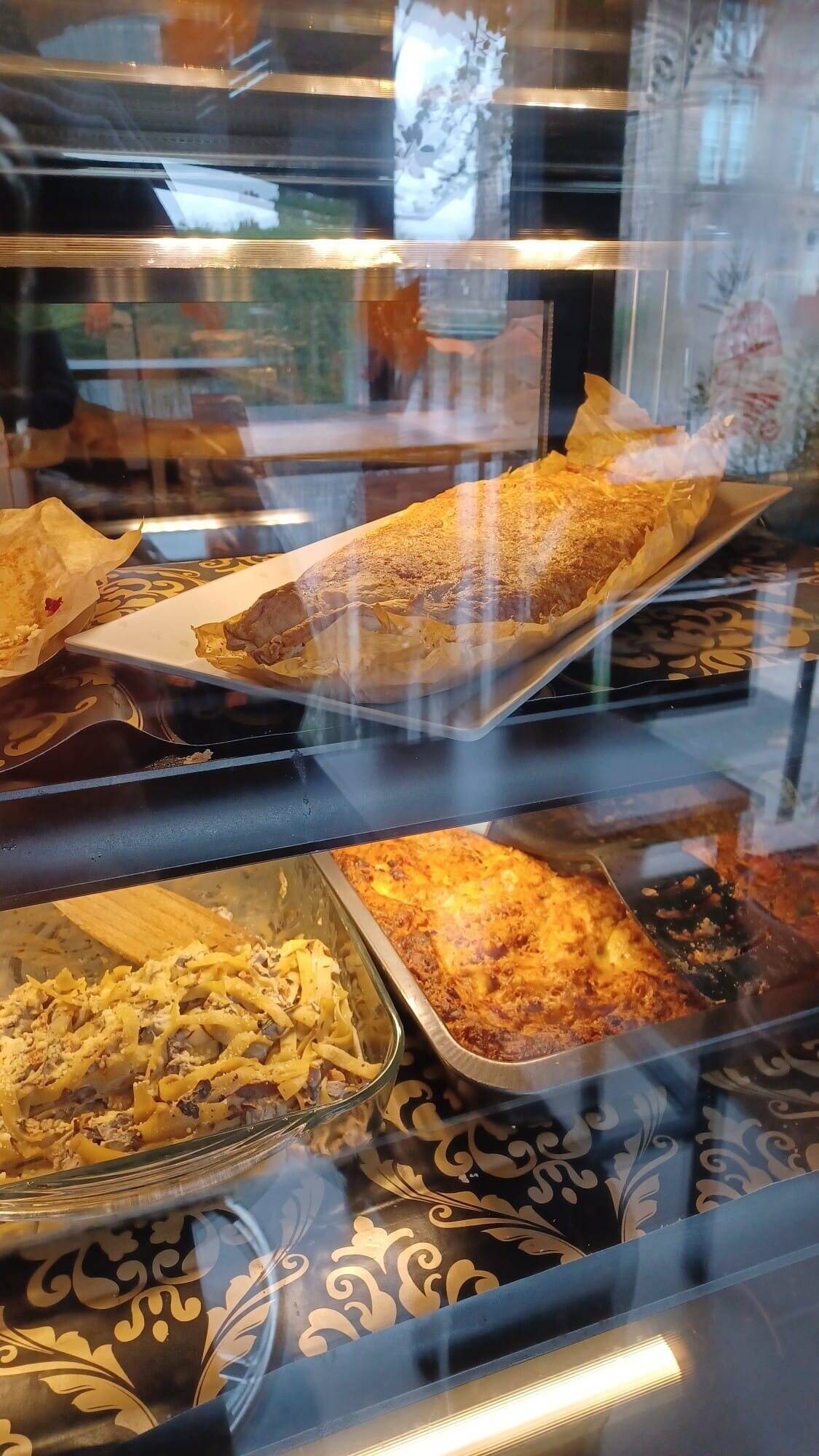 Very Popular, Italian Café Business