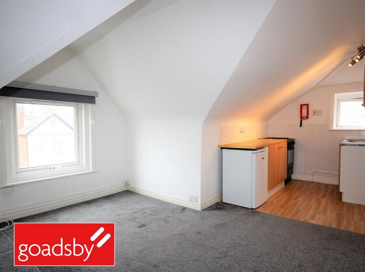 Established HMO Well Located Between Shops & Seafront