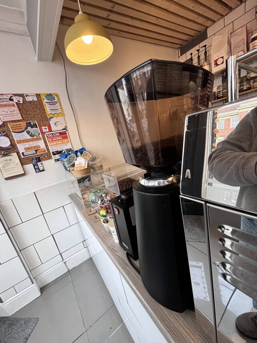 Ready to Operate  Coffee Shop in Cheriton High Street Photo 4