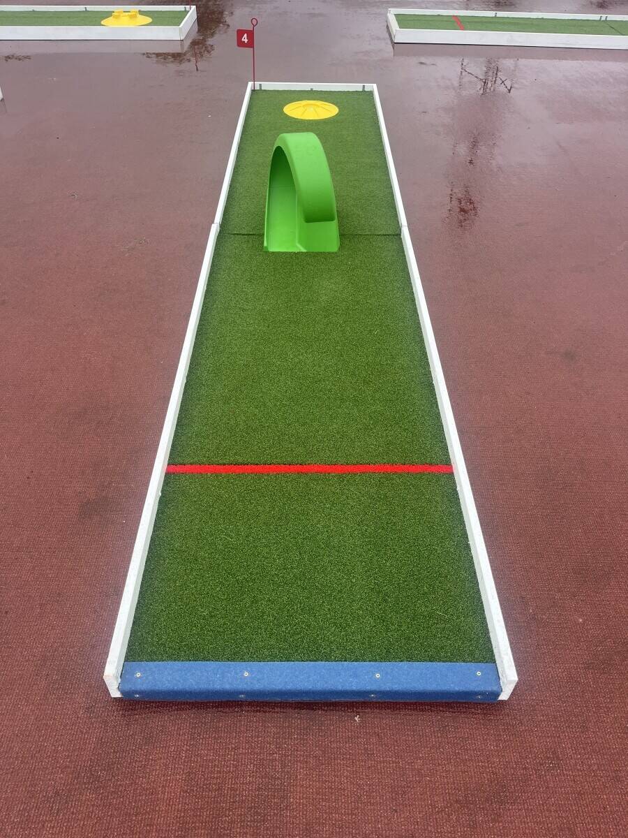 9 hole mobile mini golf course