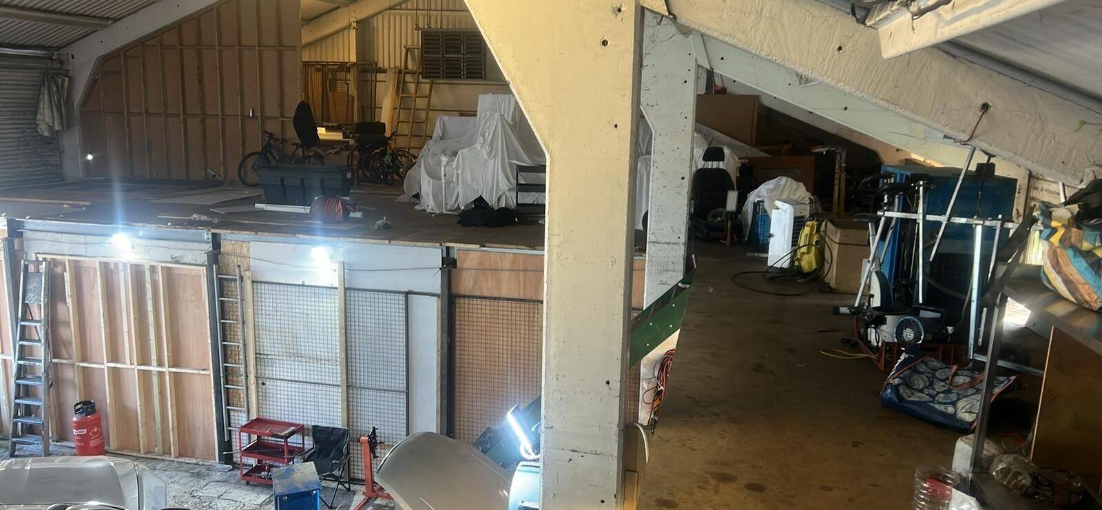 Car mechanical workshop for sale