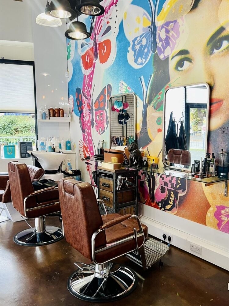 PREMIER TANNING, HAIR & BEAUTY  SALON FOR SALE Photo 4