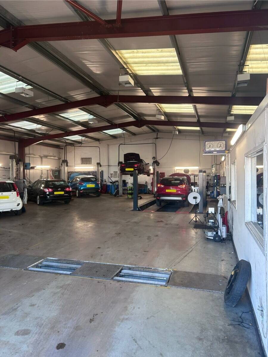 Mot Station & Vehicle Repairs