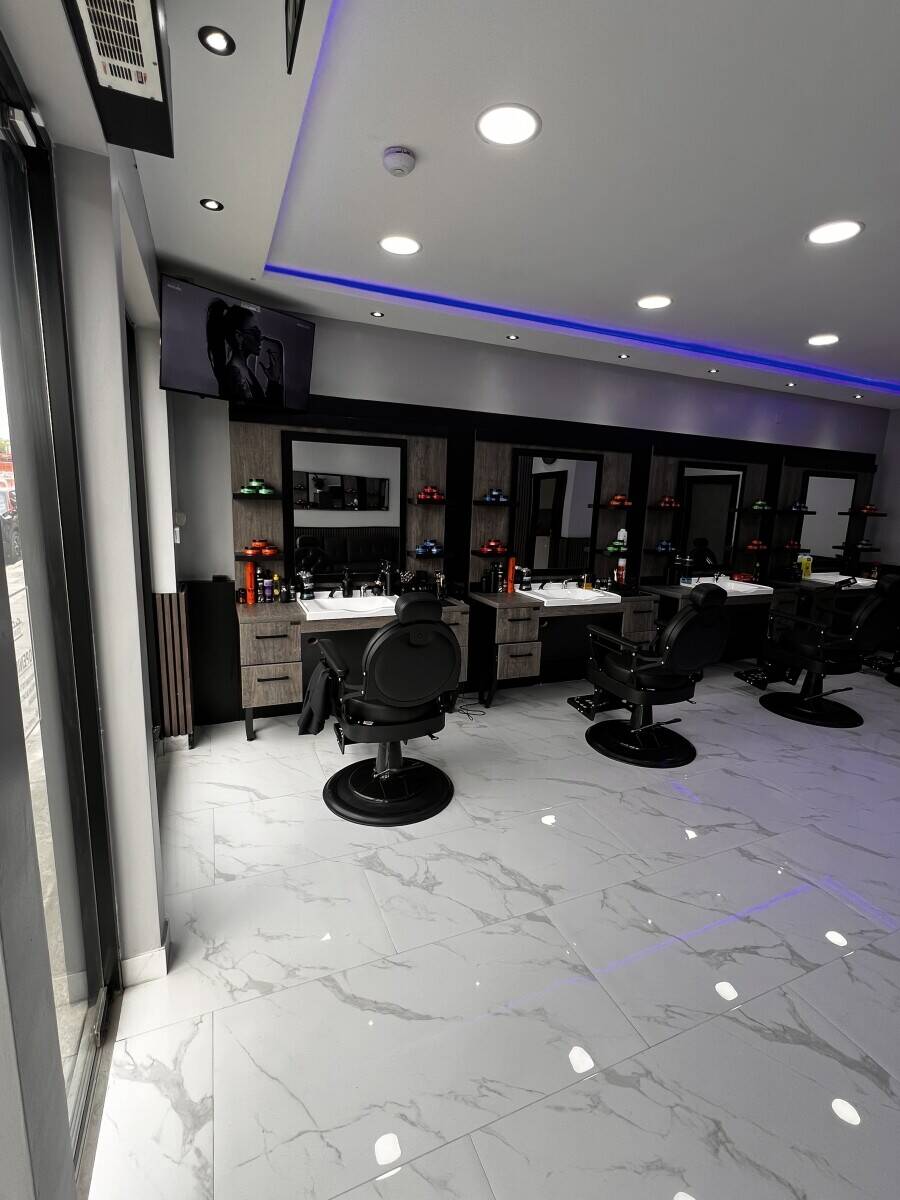 Barber shop for sale in Sutton/Wallington