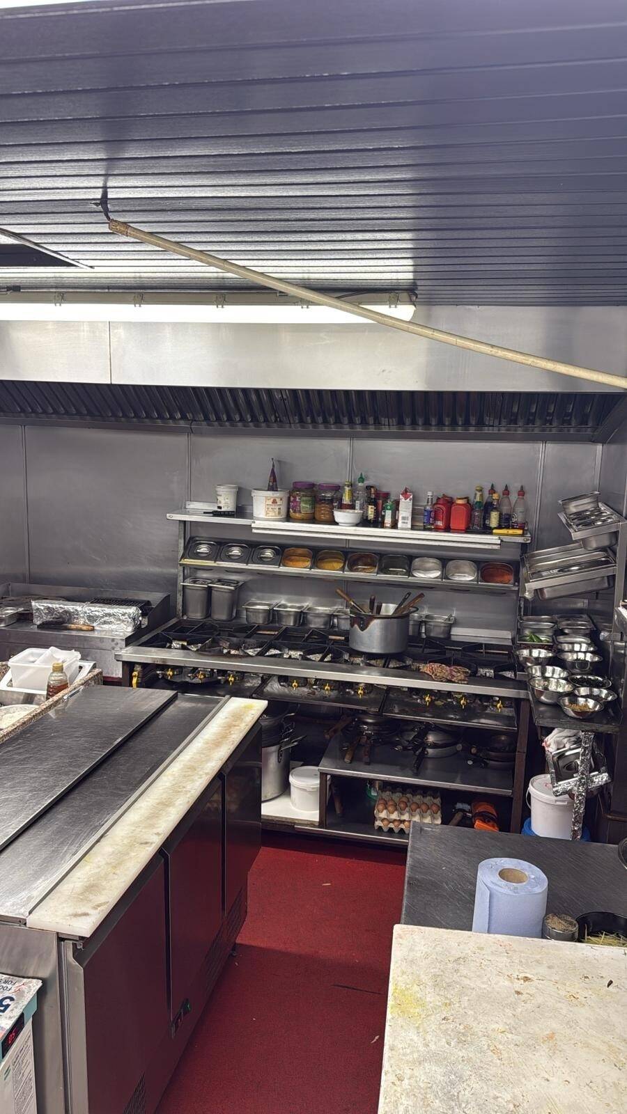 Aladdin bar and grill restaurant for sale 70 seats Indian food new refurbished restaurant with beautiful deco Photo 4