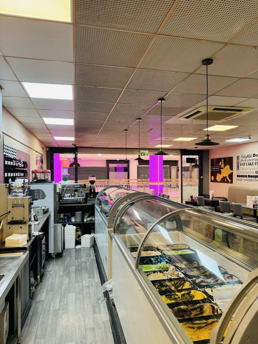 Popular dessert shop for sales Photo 4