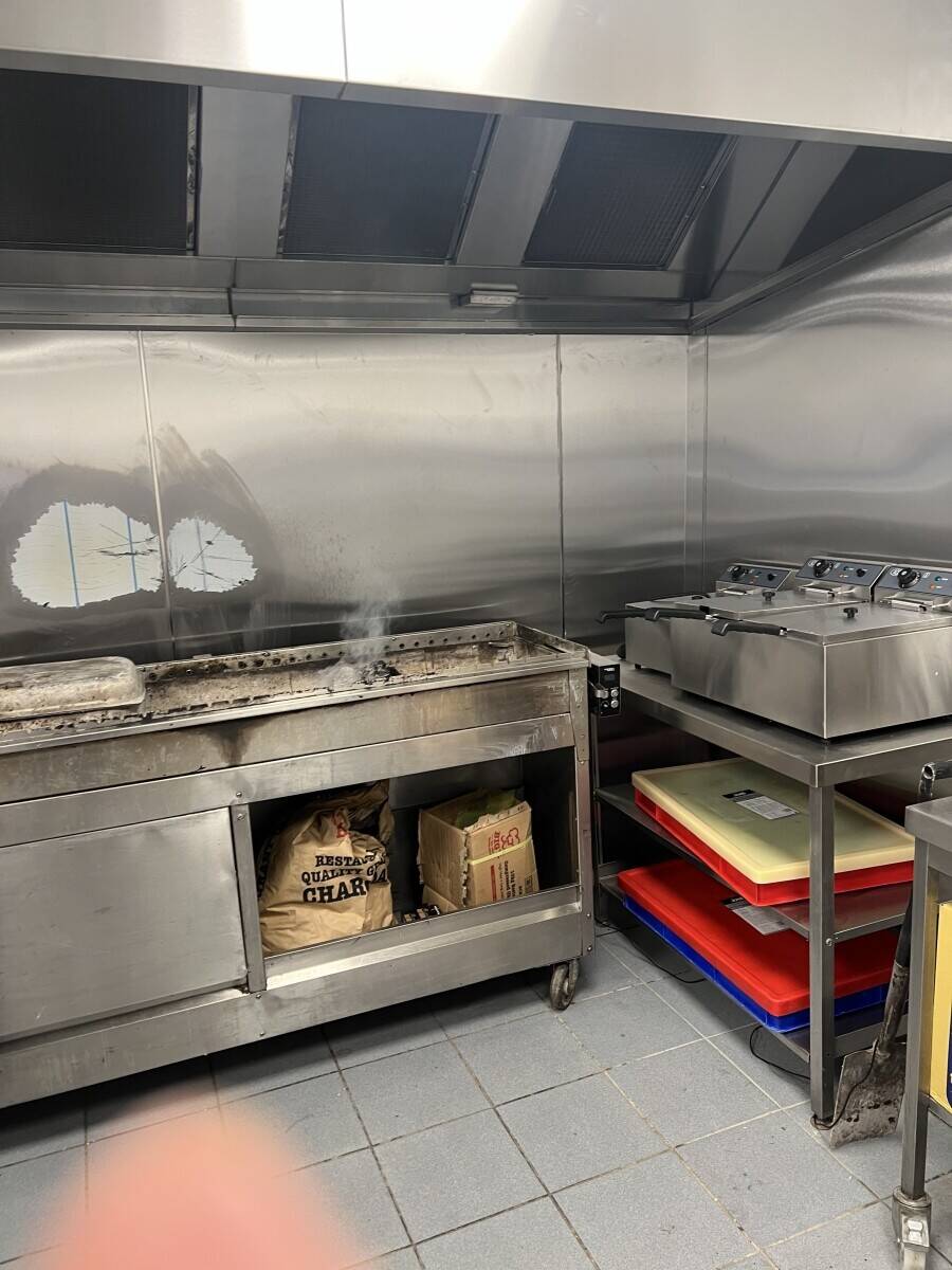 Fast food takeaway for sale in Uttoxetor