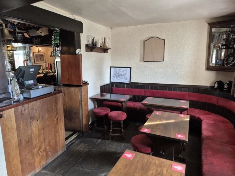Licenced Trade, Pubs & Clubs For Sale in Keighley Photo 4