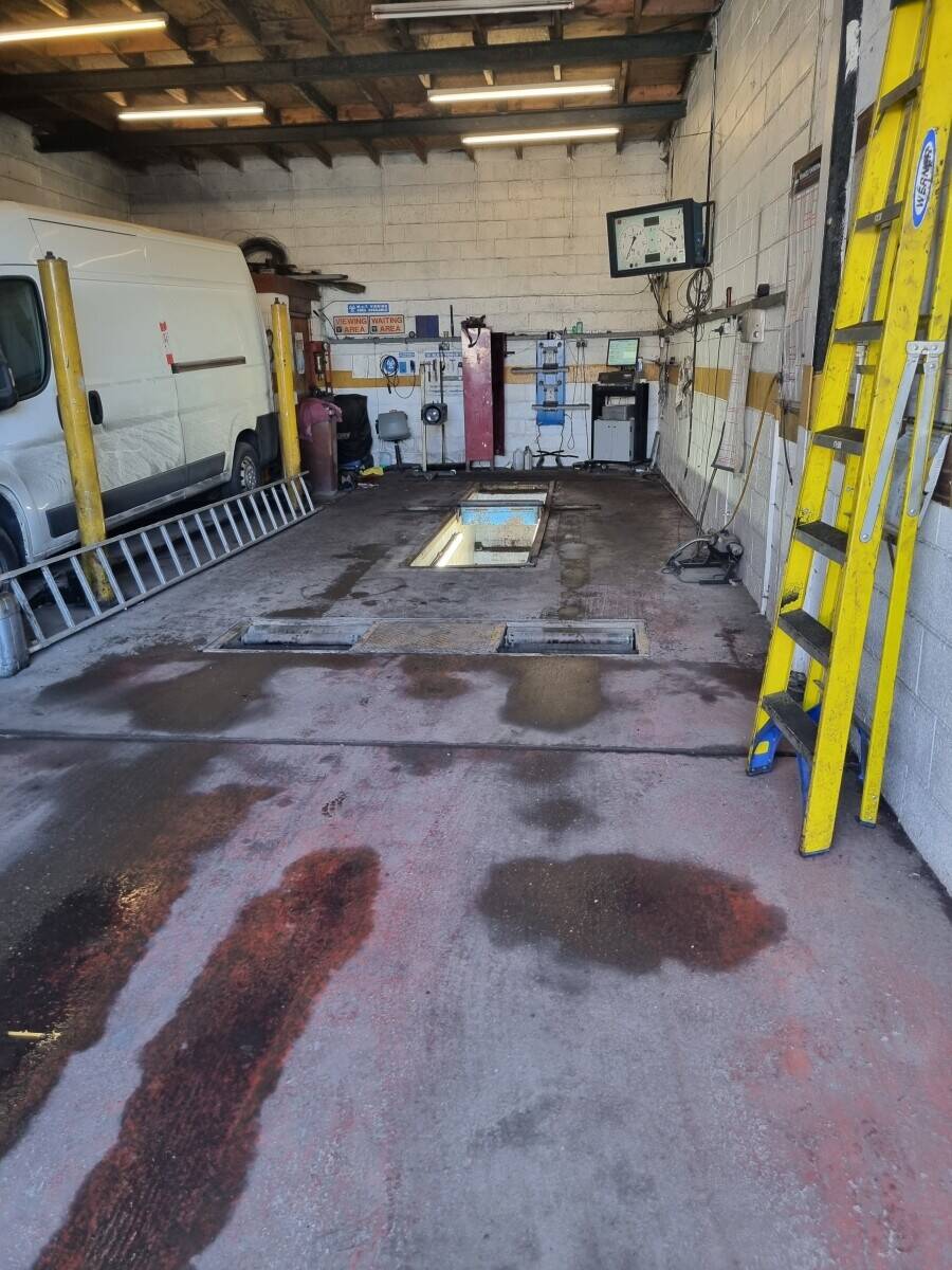 Busy Garage mot Centre for Sale in Wombell Barnsley South Yorkshire