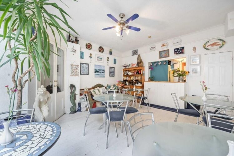 Freehold Commercial Property Located Mevagissey