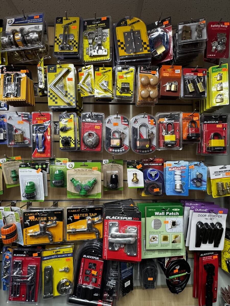 Pound store in Ashton Under Lyne